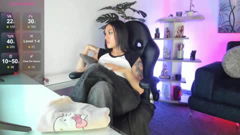 Gabi  online show from 09/24/25, 12:14