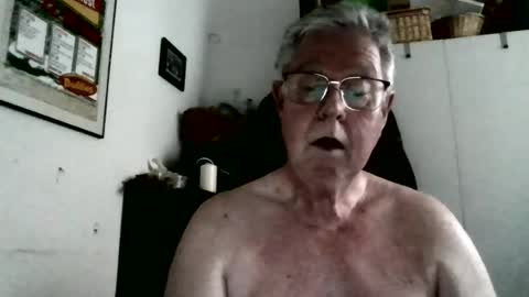 Snapshot of baratch chatting on 06/29/26, 06:52 baratch online show from 06/29/26, 06:52