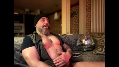 Snapshot of barba71 chatting on 02/07/25, 08:31 Military man 69 online show from 02/07/25, 08:31