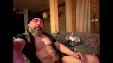 Snapshot of barba71 chatting on 02/08/25, 02:27 Military man 69 online show from 02/08/25, 02:27