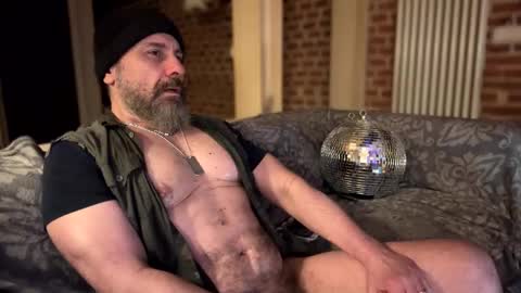 Snapshot of barba71 chatting on 02/09/25, 05:29 Military man 69 online show from 02/09/25, 05:29