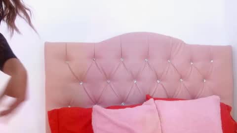 barbara_baker_ online show from 10/31/25, 03:18