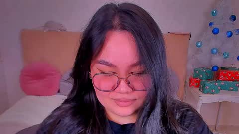 Barbie Kim online show from 12/22/24, 01:55