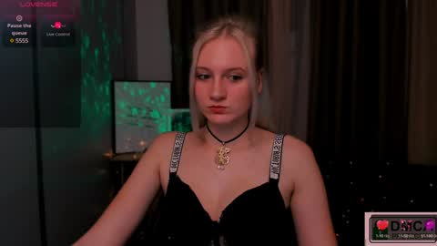 Snapshot of barbara_meow_ chatting on 01/09/25, 01:56 Barbara online show from 01/09/25, 01:56