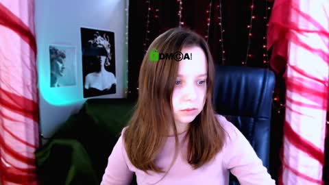 Snapshot of barbara_meow_ chatting on 01/17/25, 10:33 Barbara online show from 01/17/25, 10:33