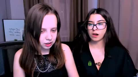 Snapshot of barbara_meow_ chatting on 02/12/25, 02:56 Barbara online show from 02/12/25, 02:56