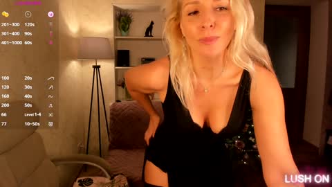 Snapshot of barbara_summers chatting on 01/11/25, 04:57 Barbara online show from 01/11/25, 04:57