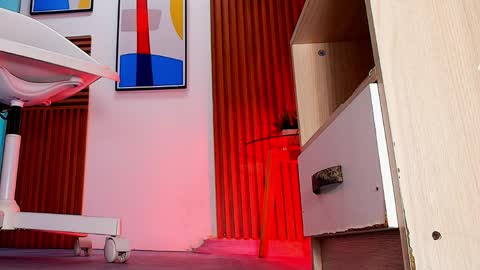 Barbara online show from 04/15/26, 07:58