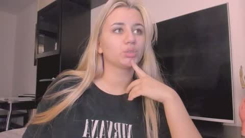 barbarasiren online show from 11/01/25, 12:07