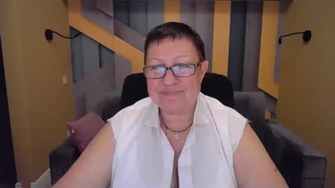 Snapshot of barbaraturners chatting on 12/09/24, 12:56 barbaraturners online show from 12/09/24, 12:56