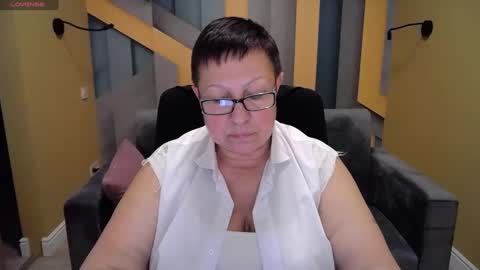 Snapshot of barbaraturners chatting on 12/20/24, 09:50 barbaraturners online show from 12/20/24, 09:50