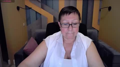 Snapshot of barbaraturners chatting on 12/22/24, 10:25 barbaraturners online show from 12/22/24, 10:25