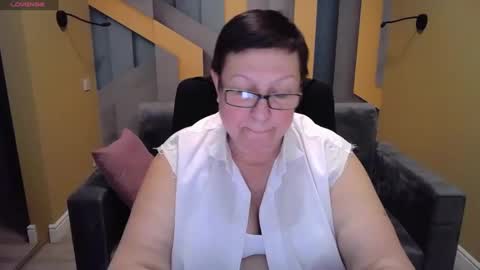 Snapshot of barbaraturners chatting on 01/28/25, 02:43 barbaraturners online show from 01/28/25, 02:43