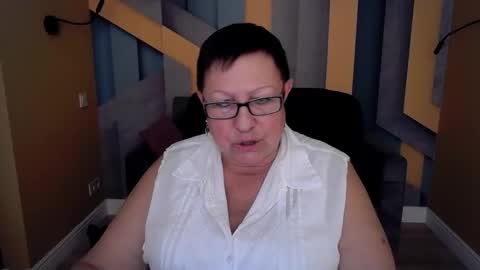 Snapshot of barbaraturners chatting on 10/27/25, 10:58 barbaraturners online show from 10/27/25, 10:58