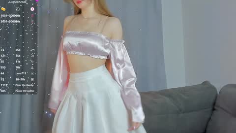 Snapshot of barbbiiedoll chatting on 12/04/24, 09:24 Kendall online show from 12/04/24, 09:24