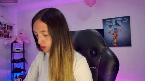 sexy Barbie online show from 05/03/26, 09:32