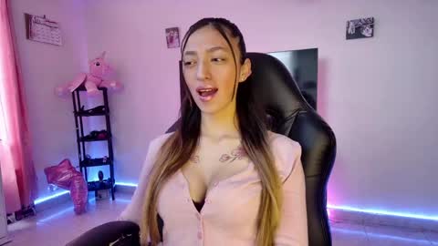 sexy Barbie online show from 05/20/26, 02:23