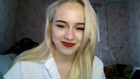 Snapshot of barbie___girl chatting on 11/15/25, 12:56 barbie___girl online show from 11/15/25, 12:56