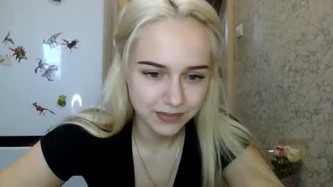 Snapshot of barbie___girl chatting on 11/30/25, 07:23 barbie___girl online show from 11/30/25, 07:23