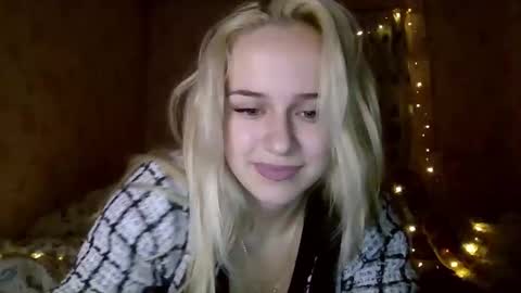 Snapshot of barbie___girl chatting on 12/14/25, 07:07 barbie___girl online show from 12/14/25, 07:07