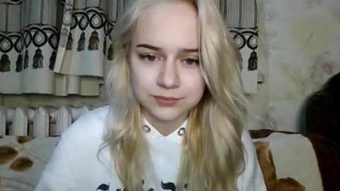 Snapshot of barbie___girl chatting on 01/12/26, 04:23 barbie___girl online show from 01/12/26, 04:23