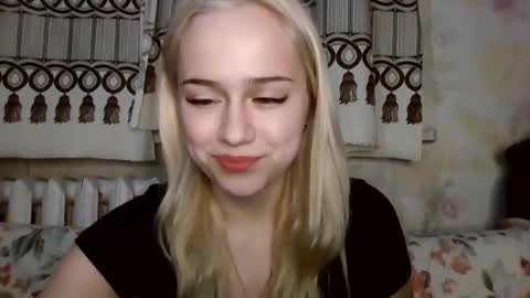 Snapshot of barbie___girl chatting on 01/14/26, 03:28 barbie___girl online show from 01/14/26, 03:28