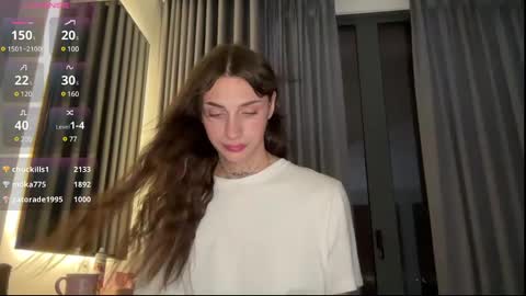 Snapshot of barbie_bi chatting on 12/03/24, 03:33 My name is Molly. Please say hello I like talking to you. If you have any wishes or obscene desires please use the tip menu online show from 12/03/24, 03:33