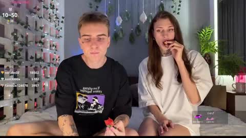 Snapshot of barbie_bi chatting on 02/18/25, 12:49 My name is Molly. Please say hello I like talking to you. If you have any wishes or obscene desires please use the tip menu online show from 02/18/25, 12:49