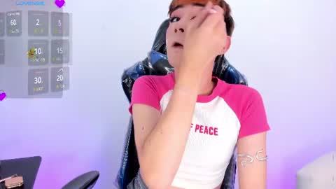 Snapshot of barbie_boy_ chatting on 07/06/26, 03:14 I work from home this is my room 3 online show from 07/06/26, 03:14