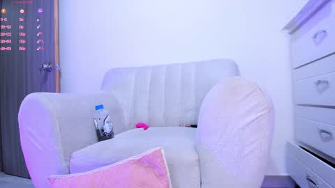 Snapshot of barbie_brunette3 chatting on 01/30/25, 03:11  independet model online show from 01/30/25, 03:11