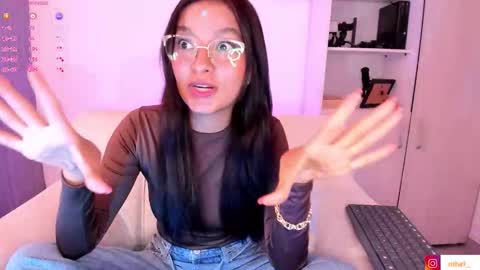 Snapshot of barbie_brunette3 chatting on 10/17/25, 03:42  independet model online show from 10/17/25, 03:42