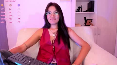 Snapshot of barbie_brunette3 chatting on 10/25/25, 04:53  independet model online show from 10/25/25, 04:53