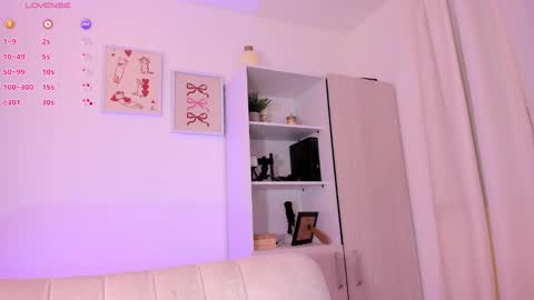  independet model online show from 11/13/25, 03:16