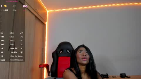 Nicolle  online show from 04/06/26, 04:46