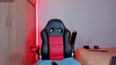 Nicolle  online show from 04/17/26, 05:10