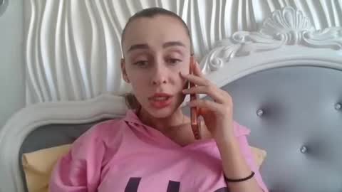 Snapshot of barbie_giirls_ chatting on 05/24/26, 11:04 Kate online show from 05/24/26, 11:04