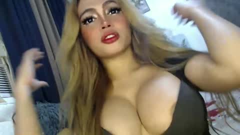 Snapshot of barbie_ivana chatting on 01/12/25, 10:45 barbei online show from 01/12/25, 10:45