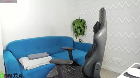 LisGTM2 Mon-Thu Sat 0100am-0700am online show from 11/26/25, 01:06