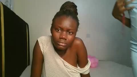 queen online show from 09/24/25, 01:09