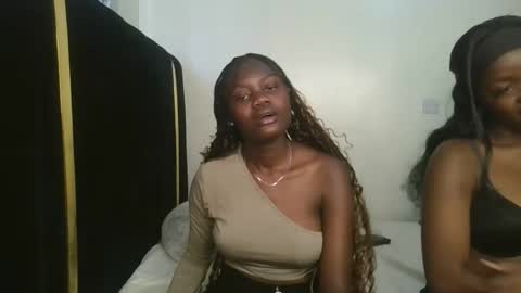 queen online show from 10/12/25, 01:10