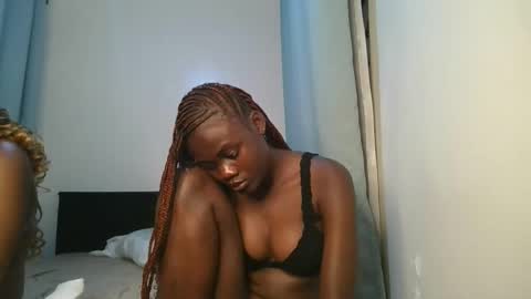 queen online show from 11/06/25, 11:04