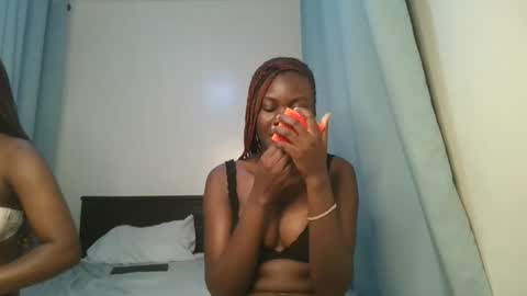 queen online show from 11/30/25, 06:45