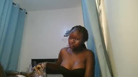 queen online show from 03/16/26, 09:13