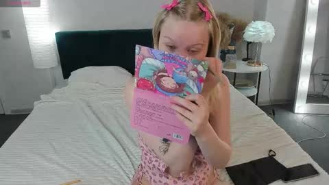 Barbie Staze online show from 09/15/25, 02:11