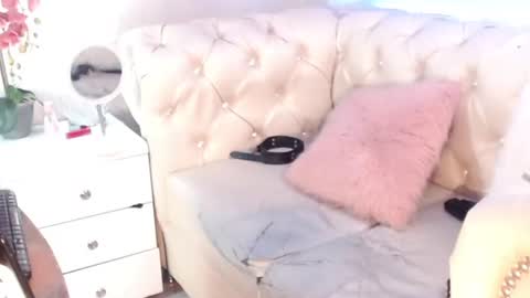 Snapshot of barbiefox_ chatting on 07/08/26, 12:37 barbiefox_ online show from 07/08/26, 12:37