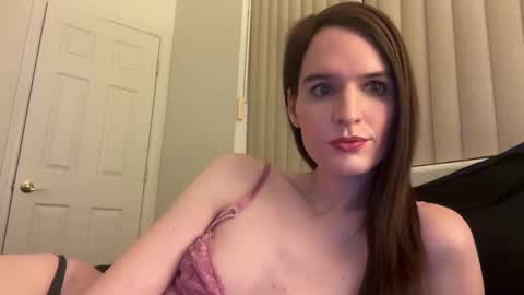 Snapshot of barbiejules chatting on 02/06/25, 04:21 BarbieJules online show from 02/06/25, 04:21