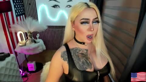 Snapshot of barbietop_alexa69 chatting on 09/23/25, 04:15 Miss Alexa Fields online show from 09/23/25, 04:15