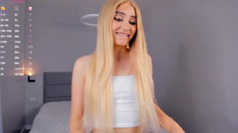 Mia online show from 04/20/26, 03:37
