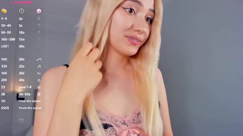 Snapshot of barbimia chatting on 07/12/26, 02:08 Mia online show from 07/12/26, 02:08