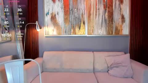 Luna online show from 12/18/25, 07:42